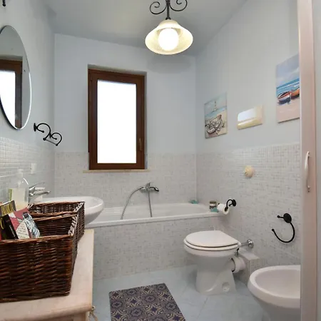 Casacarini - Vacanze Sul Mare Con Piscina Idromassaggio Villa Carini